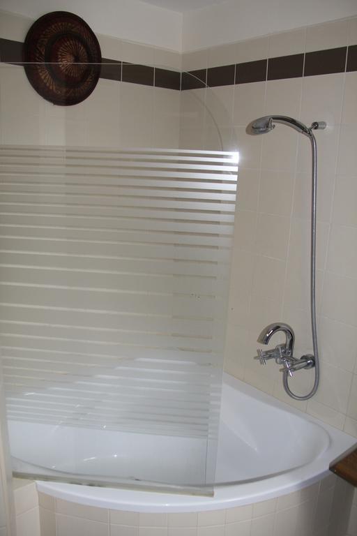 Queen Zita Apt 130 M2 Near Chain Bridge Budapest Luaran gambar